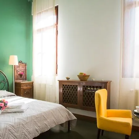 Locazione Turistica Corte Vecchia *