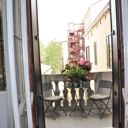 Bed & Breakfast La D'ella Venice