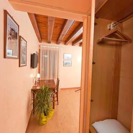 San Cassiano Jacuzzi Bed & Breakfast *