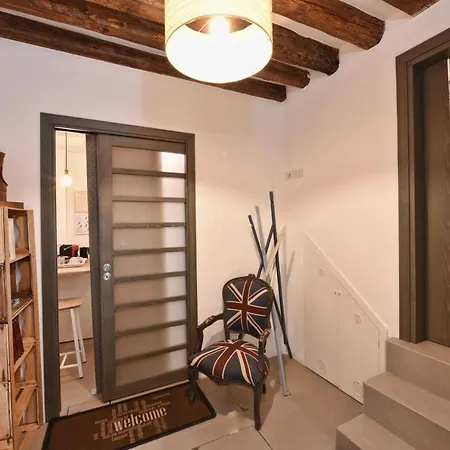 Sottopiano - Comfort In The Center Guest house *