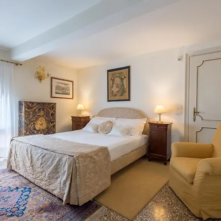 Ca' Dei Cuori On The Grand Canal Apartment