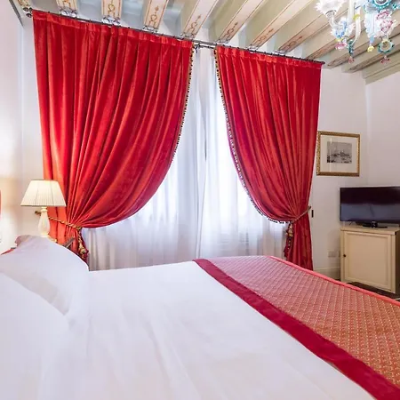 Ca' Dei Cuori On The Grand Canal Apartment Venice