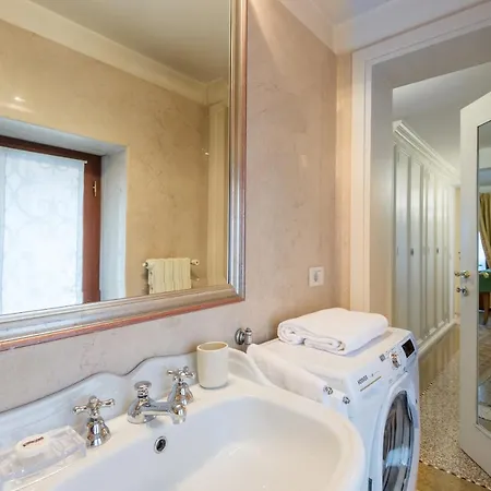 Apartment Ca' Dei Cuori On The Grand Canal Venice