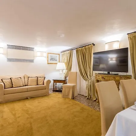 Ca' Dei Cuori On The Grand Canal Apartment *