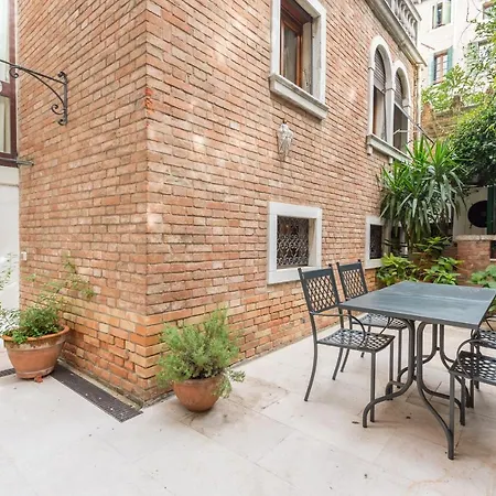 Apartment Ca' Dei Cuori On The Grand Canal Venice