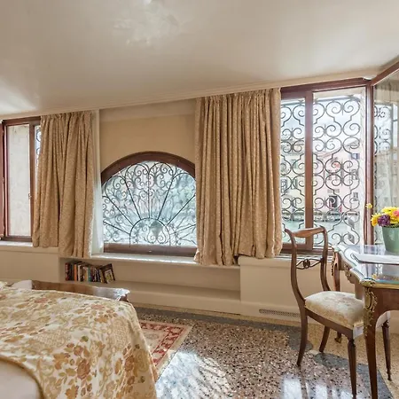 Ca' Dei Cuori On The Grand Canal Apartment