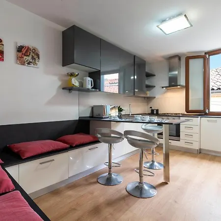 Guglie Design Apartment *