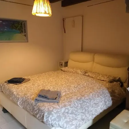 Gondola Show Apartment