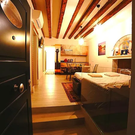 Apartment La Residenza Di Carlo Close To Piazza San Marco *