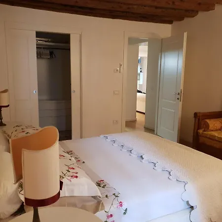 Apartment Bighouse Venice