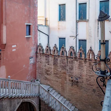 Palazzo Bernardo San Polo 100 Mq Venezia