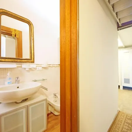 Dolcevita N 453 Canal View