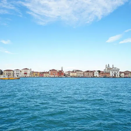 Dolcevita N 453 Canal View Apartment Venice