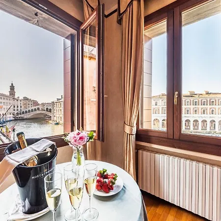 Apartment Ca' Pellegrini Luxury Grand Canal
