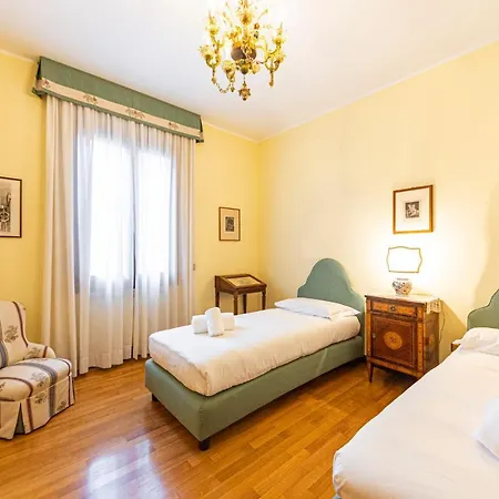 Ca' Pellegrini Luxury Grand Canal Apartment