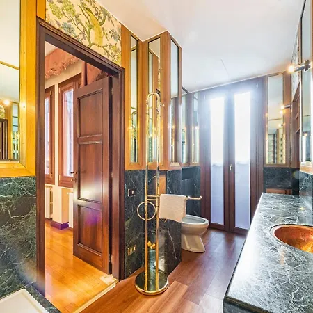 Ca' Pellegrini Luxury Grand Canal Apartment *