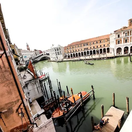 Ca' Pellegrini Luxury Grand Canal Apartment *