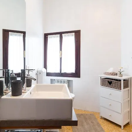 Tabacchi446 Venice