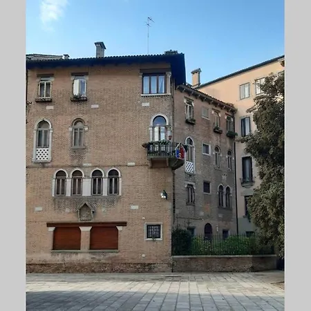 Casa Pusterla * Venice