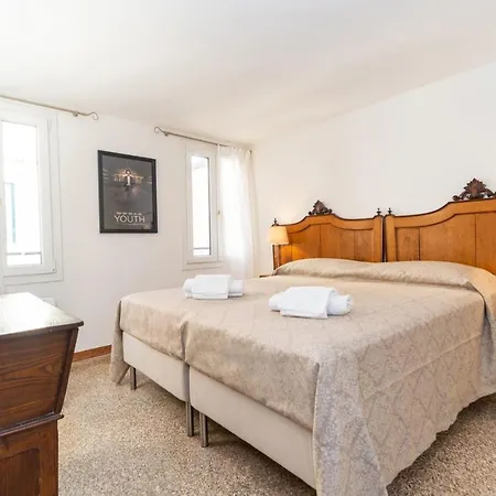 Ca' Terrazza Di Marco Polo Apartment *