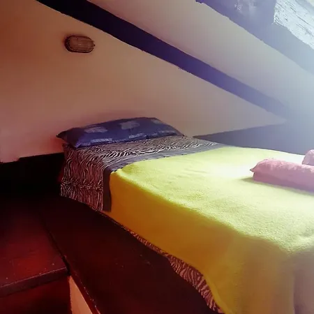 Large 3 Flat Rialto Apartment *