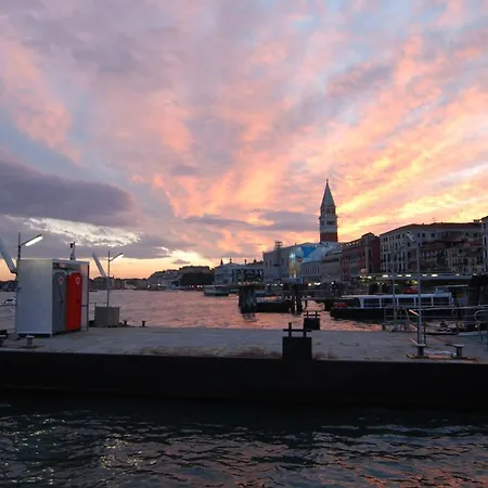 Guest house Sottopiano - Comfort In The Center Venice