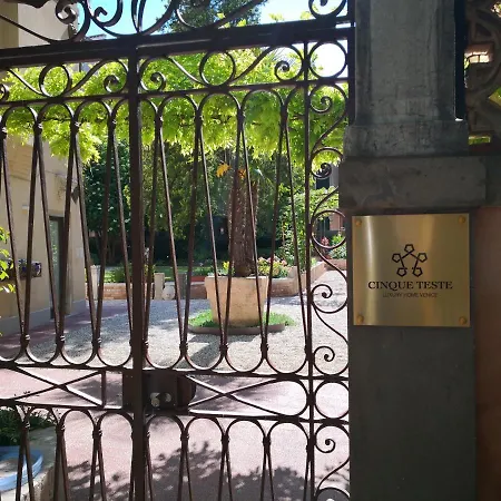 Cinqueteste Luxury Guest house Venice