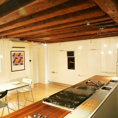 Apartment Bellissimo In Palazzo Storico