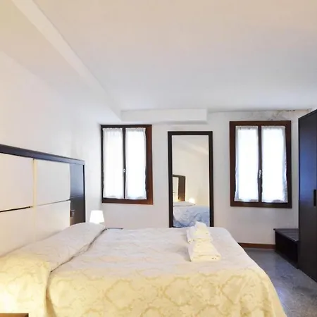 Residenza Ai Do Mori Apartment
