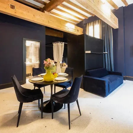 Poli Aparthotel 2*