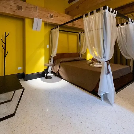 Poli Aparthotel Venice