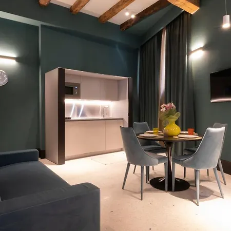 Poli Aparthotel Venice