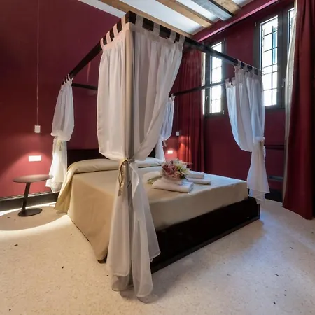 Aparthotel Poli
