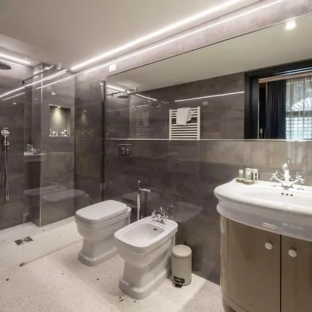 Aparthotel Poli 2*