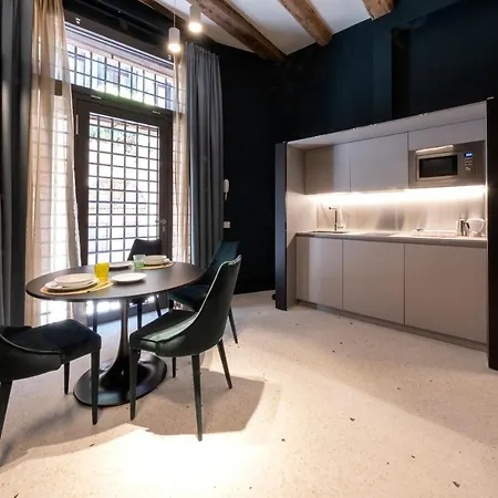 Poli Aparthotel 2*