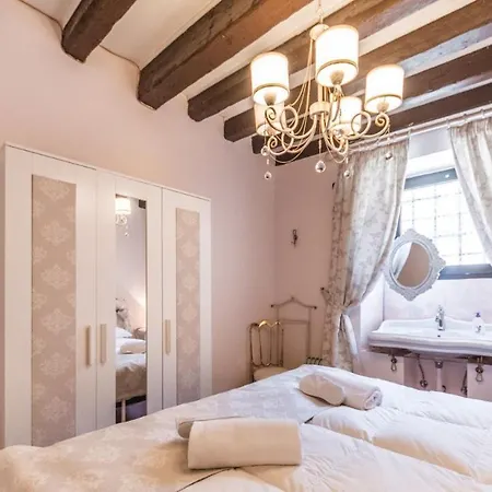 Residenza La Salute Apartment