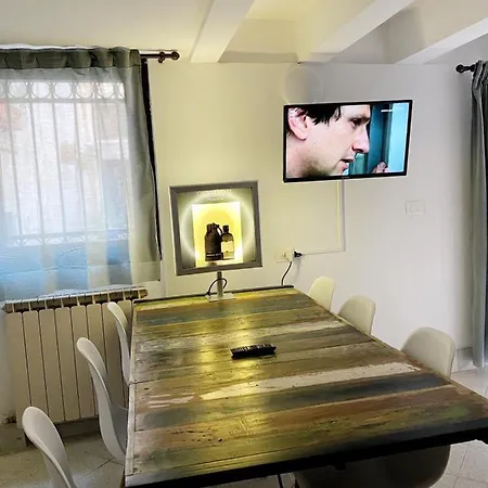 The Glamour Of San Marco Apartment *