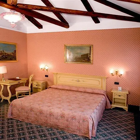 American-dinesen Hotel 4*