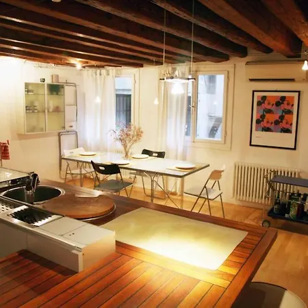 Bellissimo In Palazzo Storico Apartment