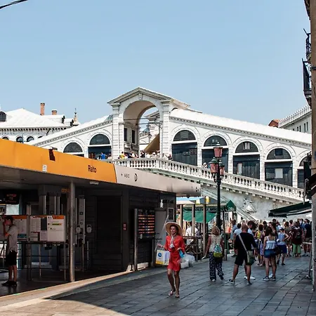 Fondaco Di Rialto *