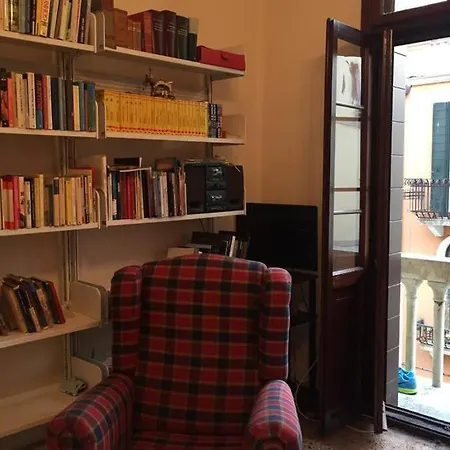 A Casa Di Claudia Apartment Venice