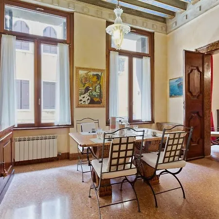 Doge Palace Luxury - Cannaregio Apartment Venice