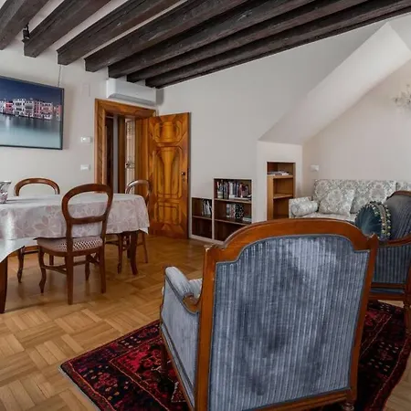 Giglio 2476 Apartamento *