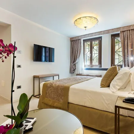 Brand New Boutique Apartment In The Heart Of Venice Venice