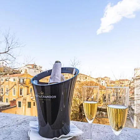 Apartment Penthouse Accademia