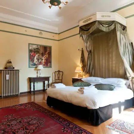 Apartment Charming Large Palazzo In Center For Up To 9 People *