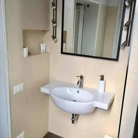 Charming Large Palazzo In Center For Up To 9 People Apartment