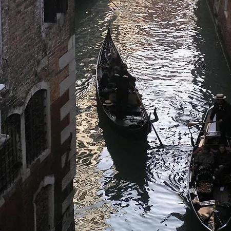Charming Large Palazzo In Center For Up To 9 People
