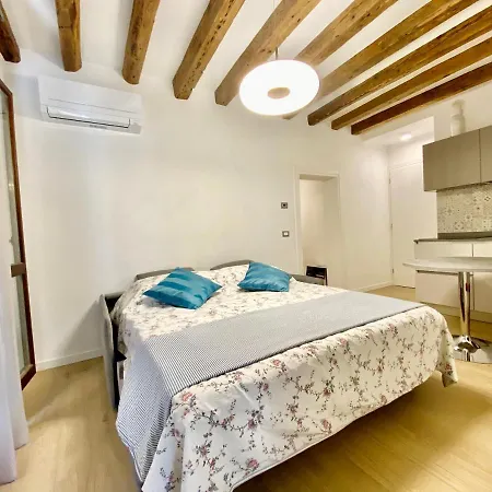 Apartahotel House New Wi Fi Island Venecia