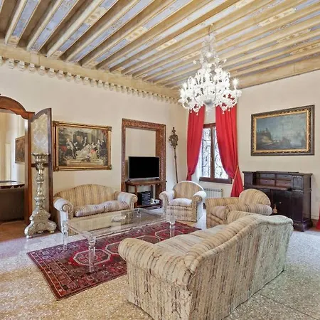 Doge Palace Luxury - Cannaregio Apartment